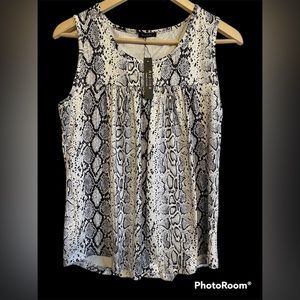 Arolina Women’s, size M tank top, NWT